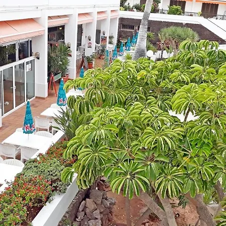 Апартаменти Beautiful Duplex With Heated Pool