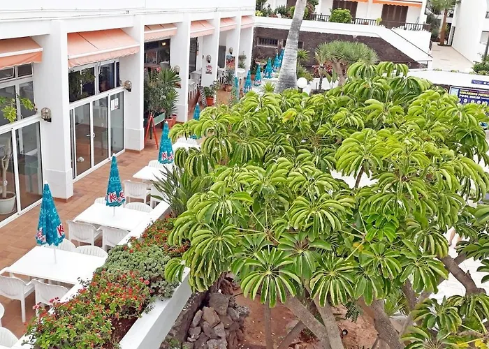 Апартаменти Beautiful Duplex With Heated Pool