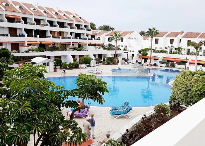 شقة Beautiful Duplex With Heated Pool *